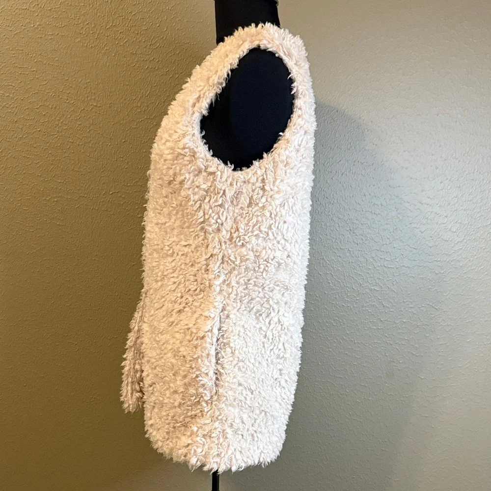 Design Lab Lord & Taylor Cream Teddy Vest